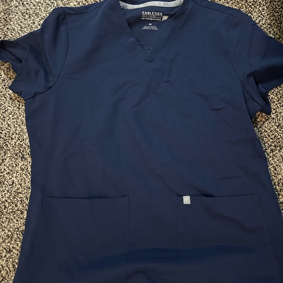 Fabletics Scrub set - Picture 2 of 2